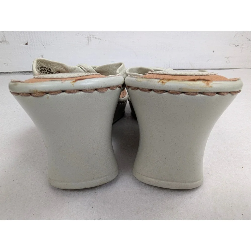 b.o.c. Born Concept Women 7 White Leather Knot Thong Wedge Sandals BC1111